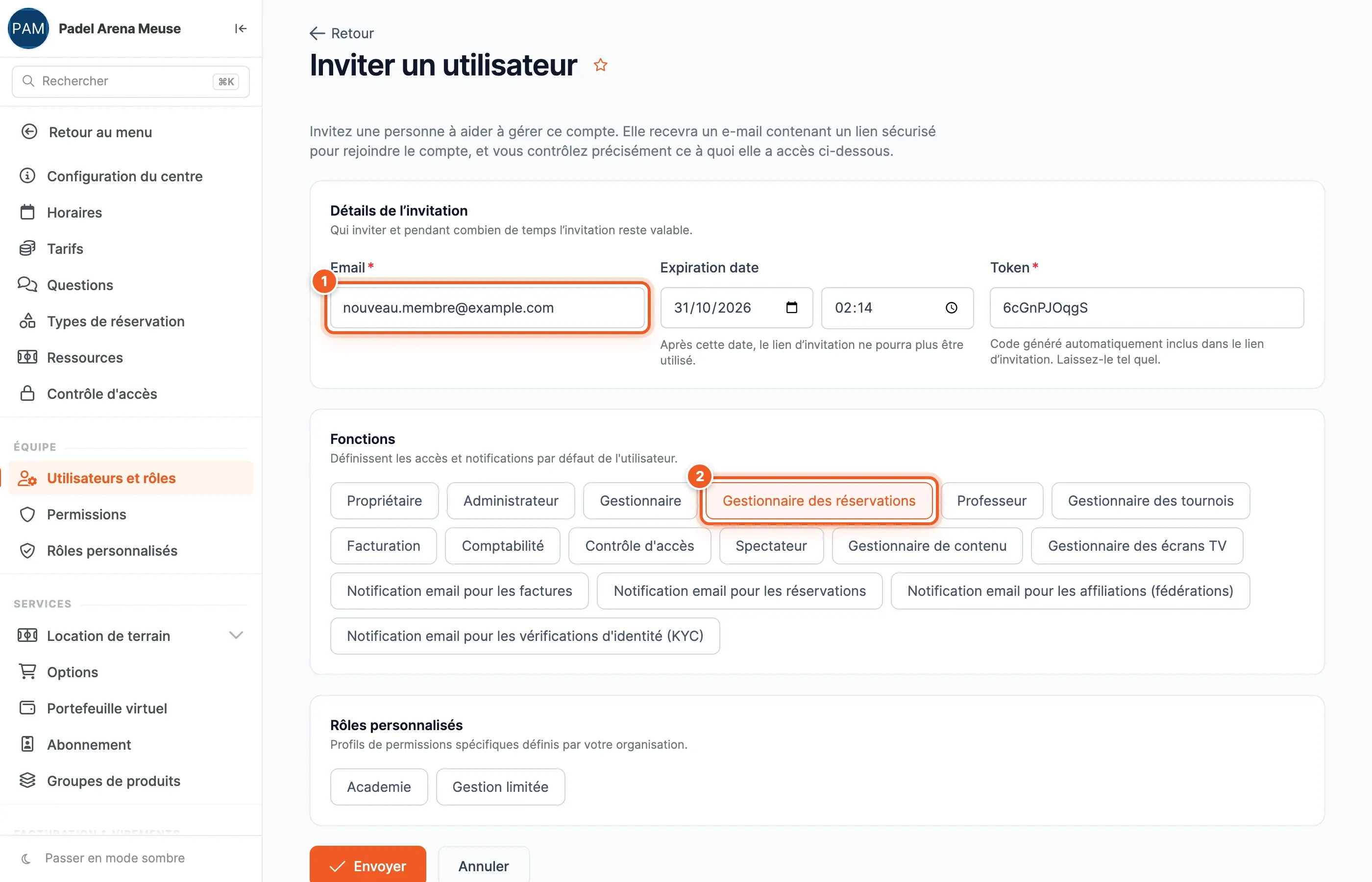 Formulaire « Inviter un utilisateur » : l'e-mail rempli (1) et la fonction « Gestionnaire des réservations » sélectionnée (2)