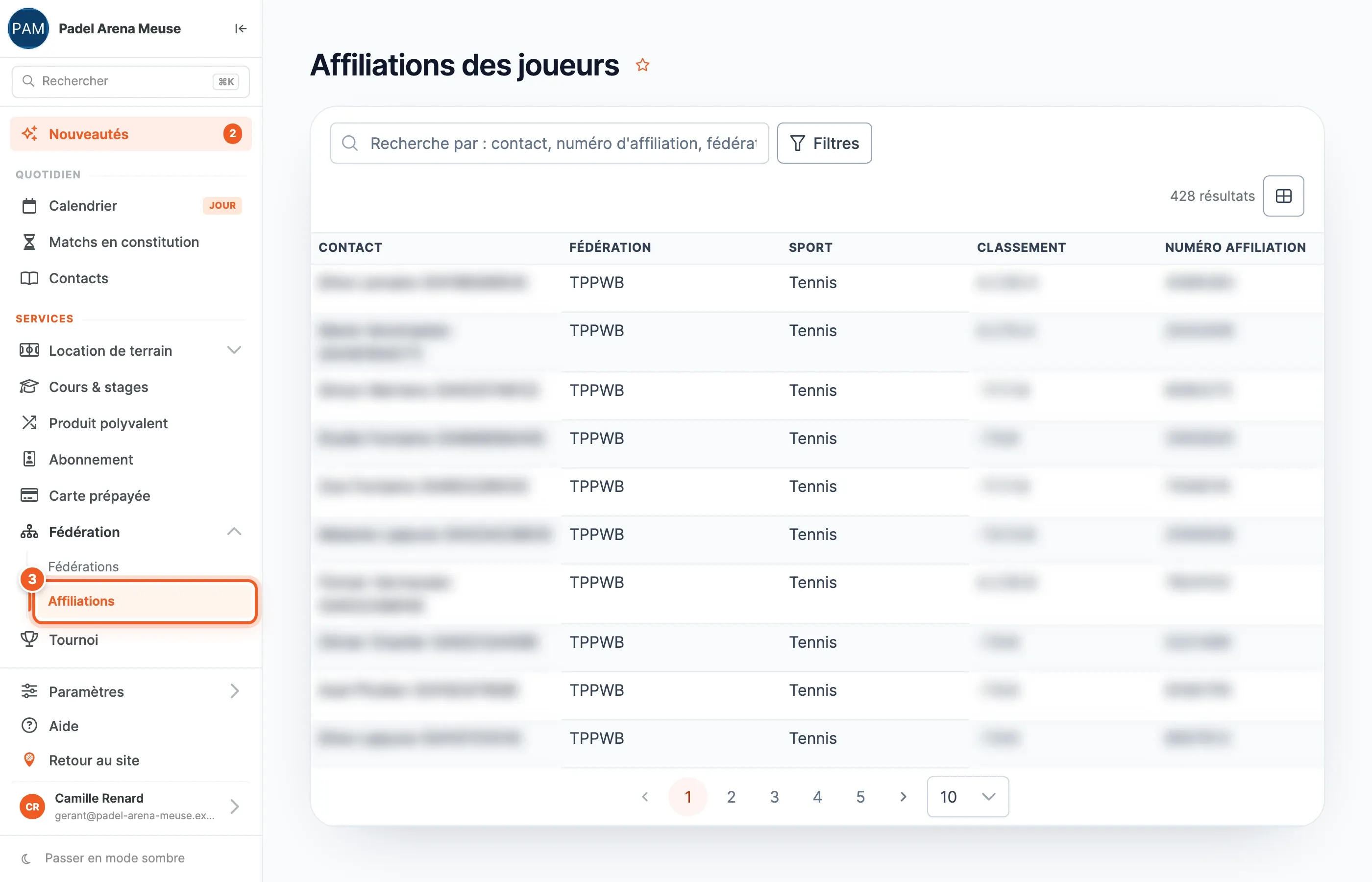 Liste « Affiliations des joueurs » : colonnes Contact, Fédération, Sport, Classement et Numéro affiliation, avec la recherche et les filtres. Les noms, classements et numéros sont floutés.