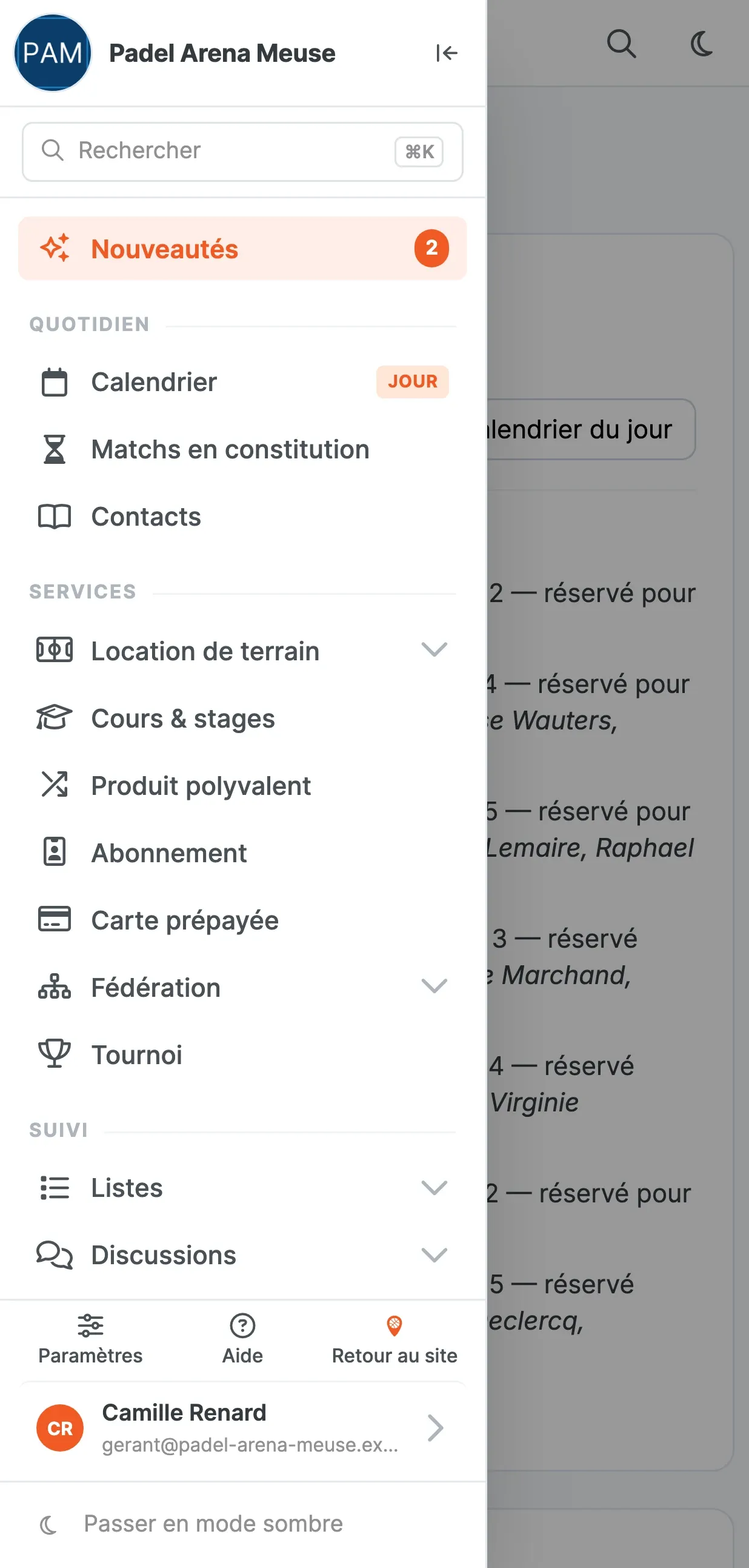 Menu du back-office ouvert en tiroir sur téléphone