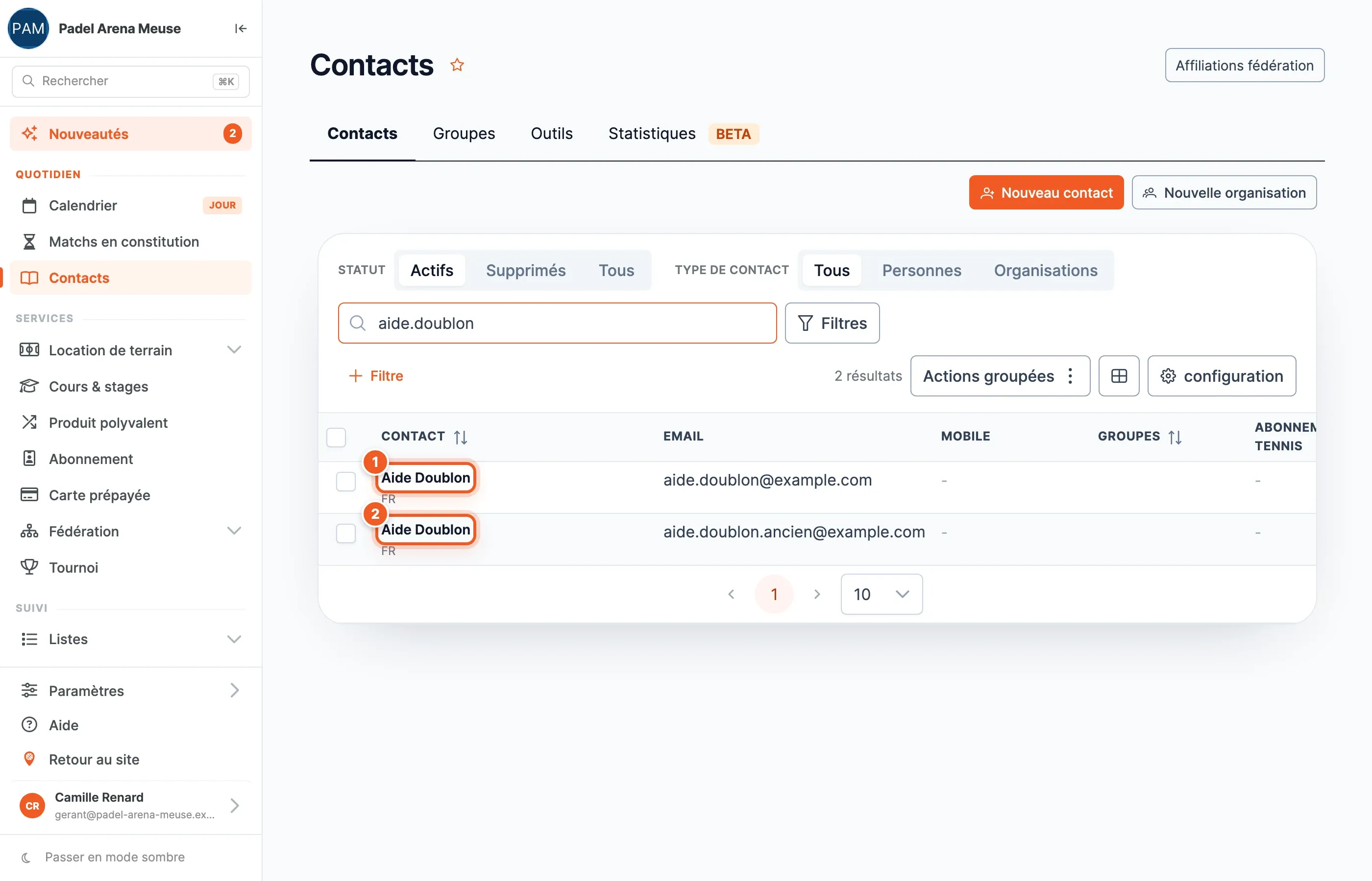 Deux fiches du même client dans la liste des contacts
