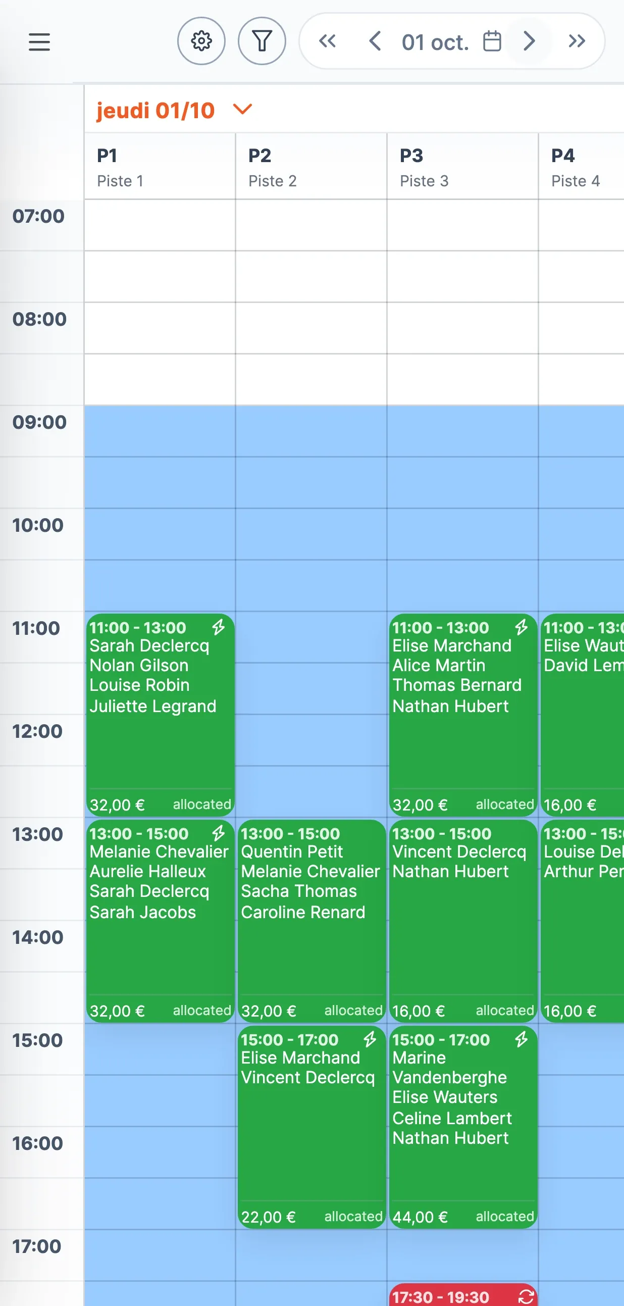 Calendrier du jour affiché sur téléphone, une colonne par terrain
