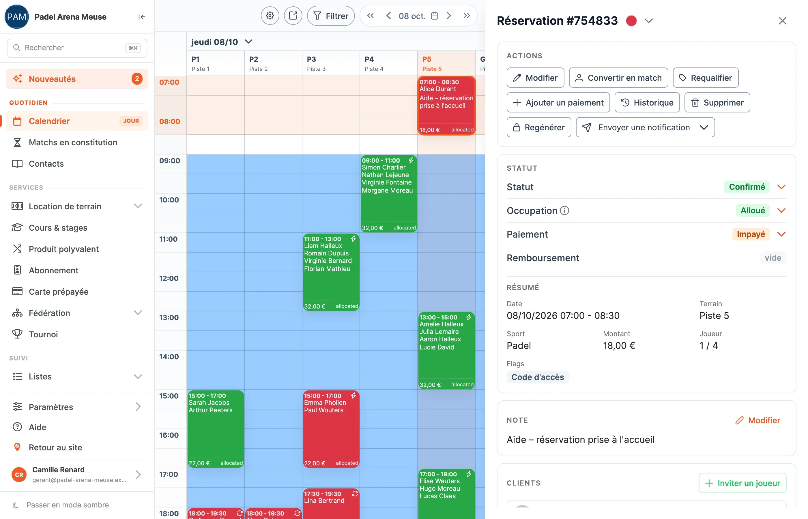 Calendrier avec la nouvelle réservation posée sur la grille et son panneau de détail ouvert